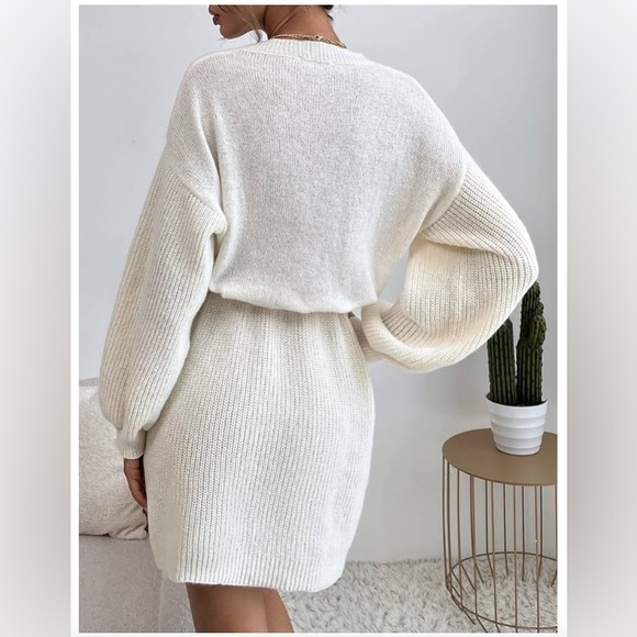 Oversize Sweater Dress | Color Cream - Picture 2 of 8
